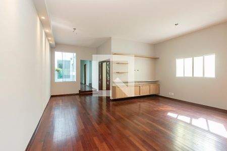 Casa para alugar em Vila Cordeiro