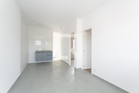 Apartamento para alugar em Vila Carmosina