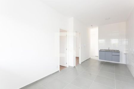 Apartamento para alugar em Vila Carmosina