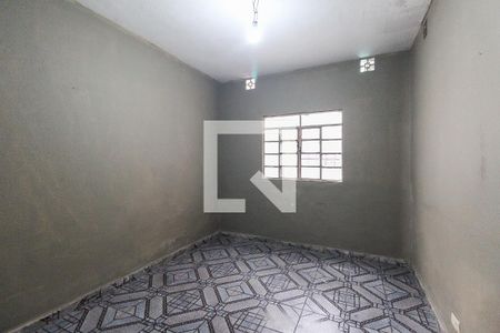 Casa para alugar em Vila Carmosina