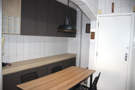 Apartamento para alugar com 89m², 2 quartos e 1 vagaCozinha