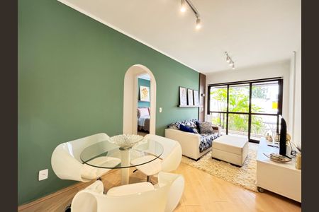 Sala de apartamento à venda com 1 quarto, 42m² em Indianópolis, São Paulo