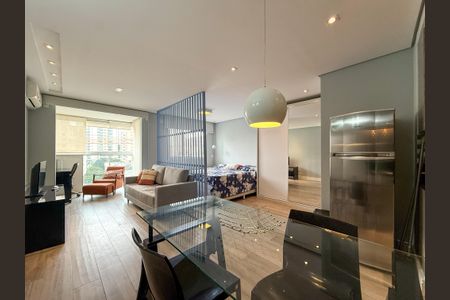 Sala de kitnet/studio para alugar com 1 quarto, 42m² em Paraíso, São Paulo