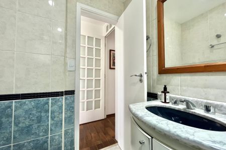 Apartamento à venda com 140m², 3 quartos e 2 vagasBanheiro