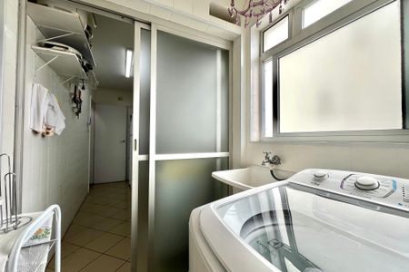 Apartamento à venda com 140m², 3 quartos e 2 vagasÁrea de Serviço