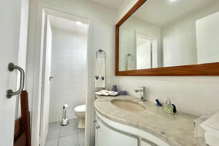 Apartamento à venda com 140m², 3 quartos e 2 vagasLavabo