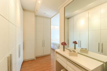 Apartamento à venda com 177m², 3 quartos e 4 vagasCloset da Suíte 1