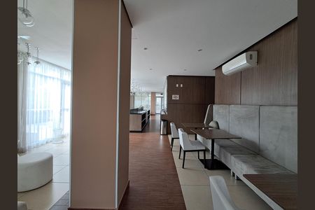 Apartamento à venda com 67m², 2 quartos e 1 vaga Apartamento à venda com 67m², 2 quartos e 1 vagaÁrea Comum