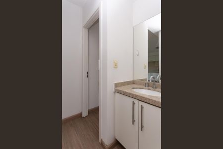 Apartamento à venda com 67m², 2 quartos e 1 vaga Apartamento à venda com 67m², 2 quartos e 1 vagaBanheiro Social