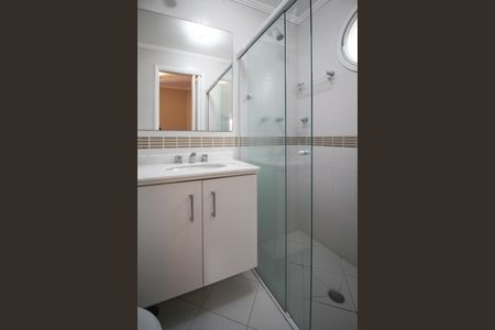 Apartamento para alugar com 74m², 3 quartos e 1 vaga Apartamento para alugar com 74m², 3 quartos e 1 vagaBanheiro da Suíte