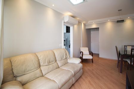 Sala de apartamento para alugar com 3 quartos, 74m² em Vila Nova Conceição, São Paulo