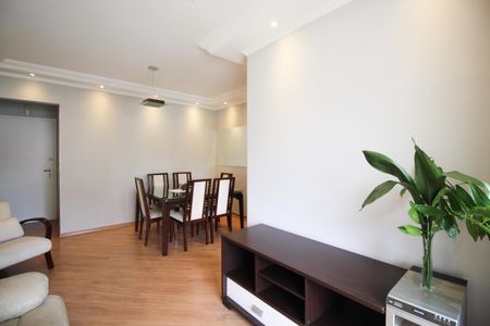 Sala de apartamento para alugar com 3 quartos, 74m² em Vila Nova Conceição, São Paulo