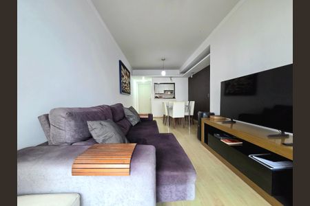 Sala de apartamento para alugar com 3 quartos, 78m² em Vila Olímpia, São Paulo