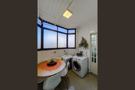 Apartamento à venda com 120m², 3 quartos e 3 vagasÁrea de Serviço