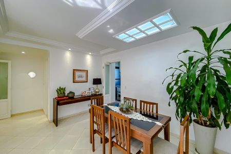 Apartamento à venda com 120m², 3 quartos e 3 vagasSala