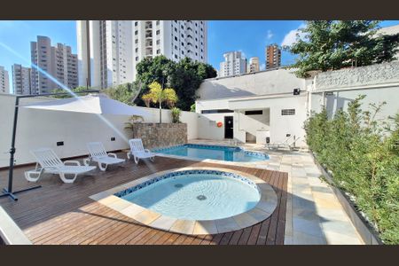 Apartamento para alugar com 55m², 2 quartos e 1 vagaÁrea comum - Piscina