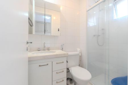 Apartamento para alugar com 76m², 2 quartos e 1 vaga Apartamento para alugar com 76m², 2 quartos e 1 vagaBanheiro da Suíte 1