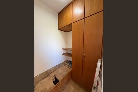 Apartamento para alugar com 180m², 3 quartos e 3 vagas Apartamento para alugar com 180m², 3 quartos e 3 vagasQuarto