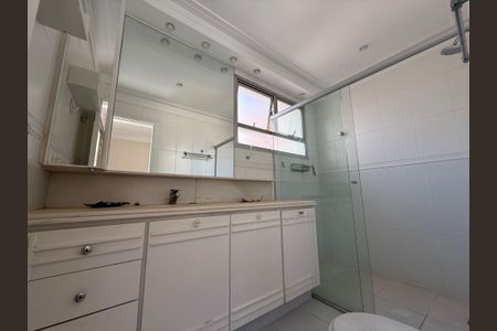 Apartamento para alugar com 180m², 3 quartos e 3 vagas Apartamento para alugar com 180m², 3 quartos e 3 vagasBanheiro social 2