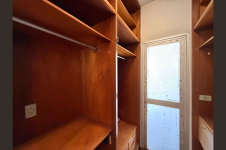 Apartamento para alugar com 180m², 3 quartos e 3 vagas Apartamento para alugar com 180m², 3 quartos e 3 vagasCloset da Suíte
