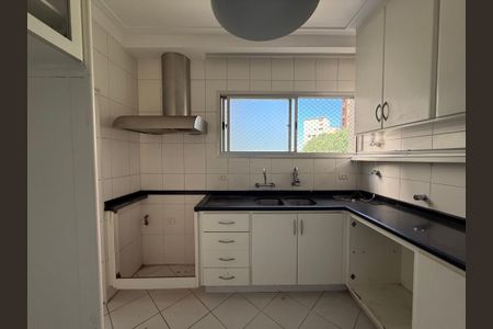 Apartamento para alugar com 180m², 3 quartos e 3 vagas Apartamento para alugar com 180m², 3 quartos e 3 vagasCozinha