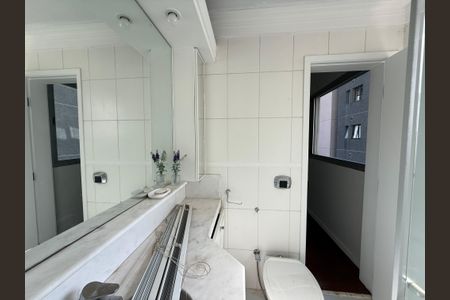 Apartamento para alugar com 180m², 3 quartos e 3 vagas Apartamento para alugar com 180m², 3 quartos e 3 vagasBanheiro social