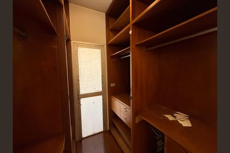Apartamento para alugar com 180m², 3 quartos e 3 vagas Apartamento para alugar com 180m², 3 quartos e 3 vagasCloset da Suíte