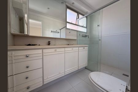 Apartamento para alugar com 180m², 3 quartos e 3 vagas Apartamento para alugar com 180m², 3 quartos e 3 vagasBanheiro social 2