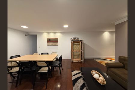 Apartamento para alugar com 180m², 3 quartos e 3 vagas Apartamento para alugar com 180m², 3 quartos e 3 vagasÁrea comum