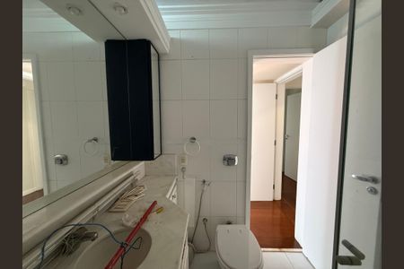 Apartamento para alugar com 180m², 3 quartos e 3 vagas Apartamento para alugar com 180m², 3 quartos e 3 vagasBanheiro social 2