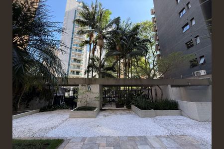 Apartamento para alugar com 180m², 3 quartos e 3 vagas Apartamento para alugar com 180m², 3 quartos e 3 vagasFachada