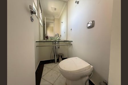Apartamento para alugar com 180m², 3 quartos e 3 vagas Apartamento para alugar com 180m², 3 quartos e 3 vagasLavabo