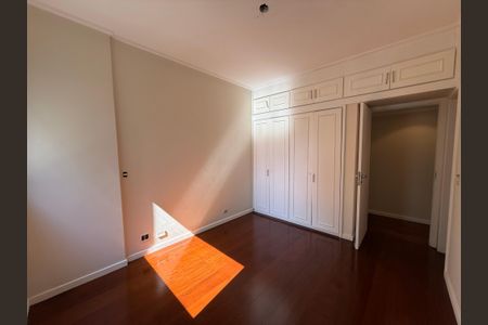 Apartamento para alugar com 180m², 3 quartos e 3 vagas Apartamento para alugar com 180m², 3 quartos e 3 vagasQuarto 3