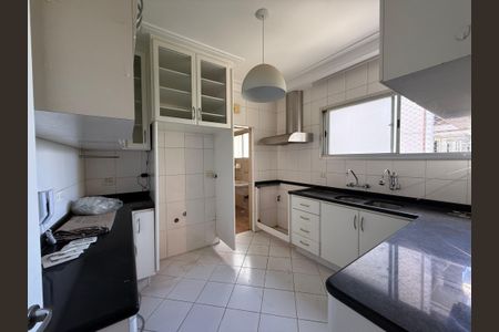 Apartamento para alugar com 180m², 3 quartos e 3 vagas Apartamento para alugar com 180m², 3 quartos e 3 vagasCozinha