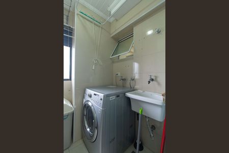 Apartamento à venda com 71m², 3 quartos e 1 vagaÁrea de Serviço