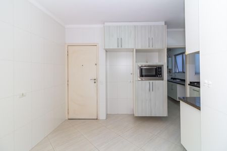 Apartamento para alugar com 125m², 3 quartos e 2 vagas Apartamento para alugar com 125m², 3 quartos e 2 vagasCozinha