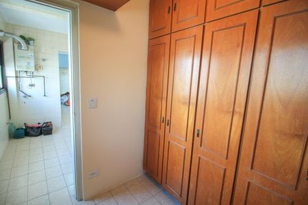 Apartamento para alugar com 128m², 3 quartos e 1 vaga Apartamento para alugar com 128m², 3 quartos e 1 vagaQuarto de serviço