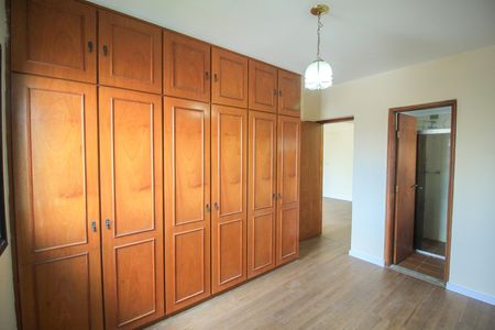 Apartamento para alugar com 128m², 3 quartos e 1 vaga Apartamento para alugar com 128m², 3 quartos e 1 vagaSuíte