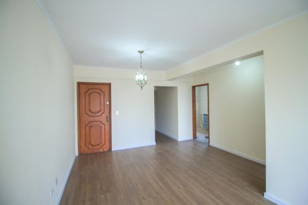 Apartamento para alugar com 128m², 3 quartos e 1 vaga Apartamento para alugar com 128m², 3 quartos e 1 vagaSala