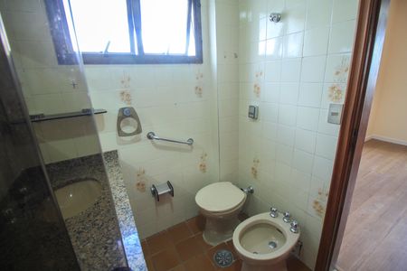 Apartamento para alugar com 128m², 3 quartos e 1 vaga Apartamento para alugar com 128m², 3 quartos e 1 vagaBanheiro da Suíte