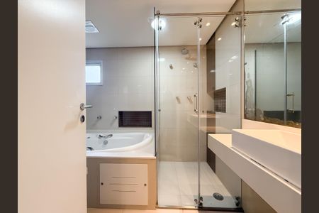 Apartamento à venda com 120m², 3 quartos e 2 vagasBanheiro da Suíte