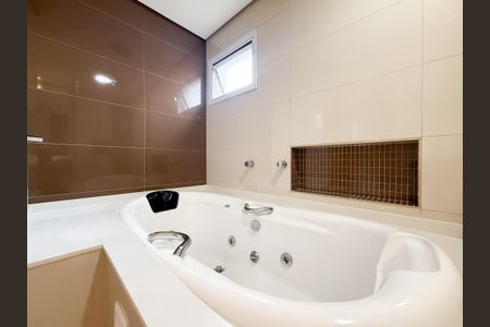 Apartamento à venda com 120m², 3 quartos e 2 vagasBanheiro da Suíte