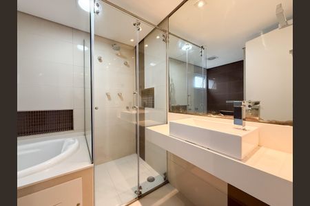 Apartamento à venda com 120m², 3 quartos e 2 vagasBanheiro da Suíte