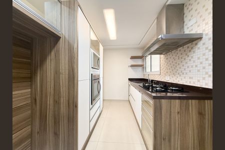 Apartamento à venda com 120m², 3 quartos e 2 vagasCozinha