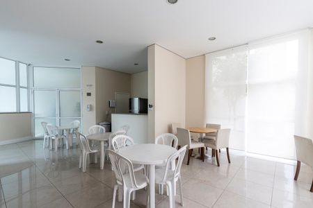 Apartamento para alugar com 72m², 2 quartos e 1 vagaÁrea comum