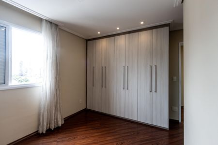 Apartamento para alugar com 72m², 2 quartos e 1 vagaSuíte