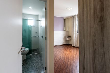Apartamento para alugar com 72m², 2 quartos e 1 vagaSuíte