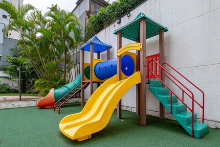 Apartamento à venda com 85m², 3 quartos e 2 vagasÁrea comum - Playground