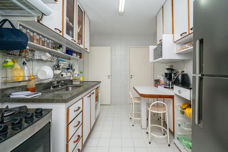 Apartamento à venda com 85m², 3 quartos e 2 vagasCozinha
