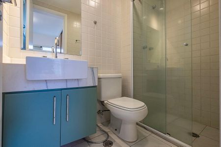 Apartamento para alugar com 48m², 2 quartos e 1 vaga Apartamento para alugar com 48m², 2 quartos e 1 vagaBanheiro da Suíte